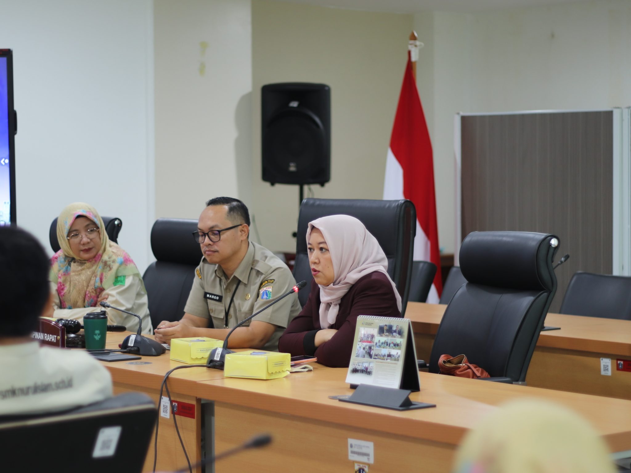 Rombongan SMK Nurul Islam di ruang rapat DPRD DKI Jakarta